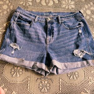 Old navy boyfriend shorts